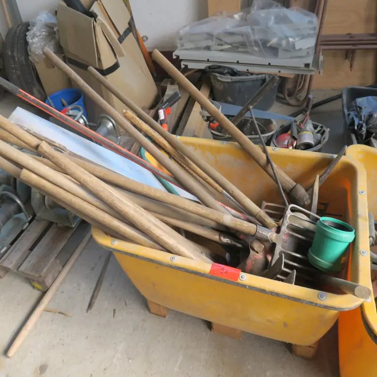 Item Working material