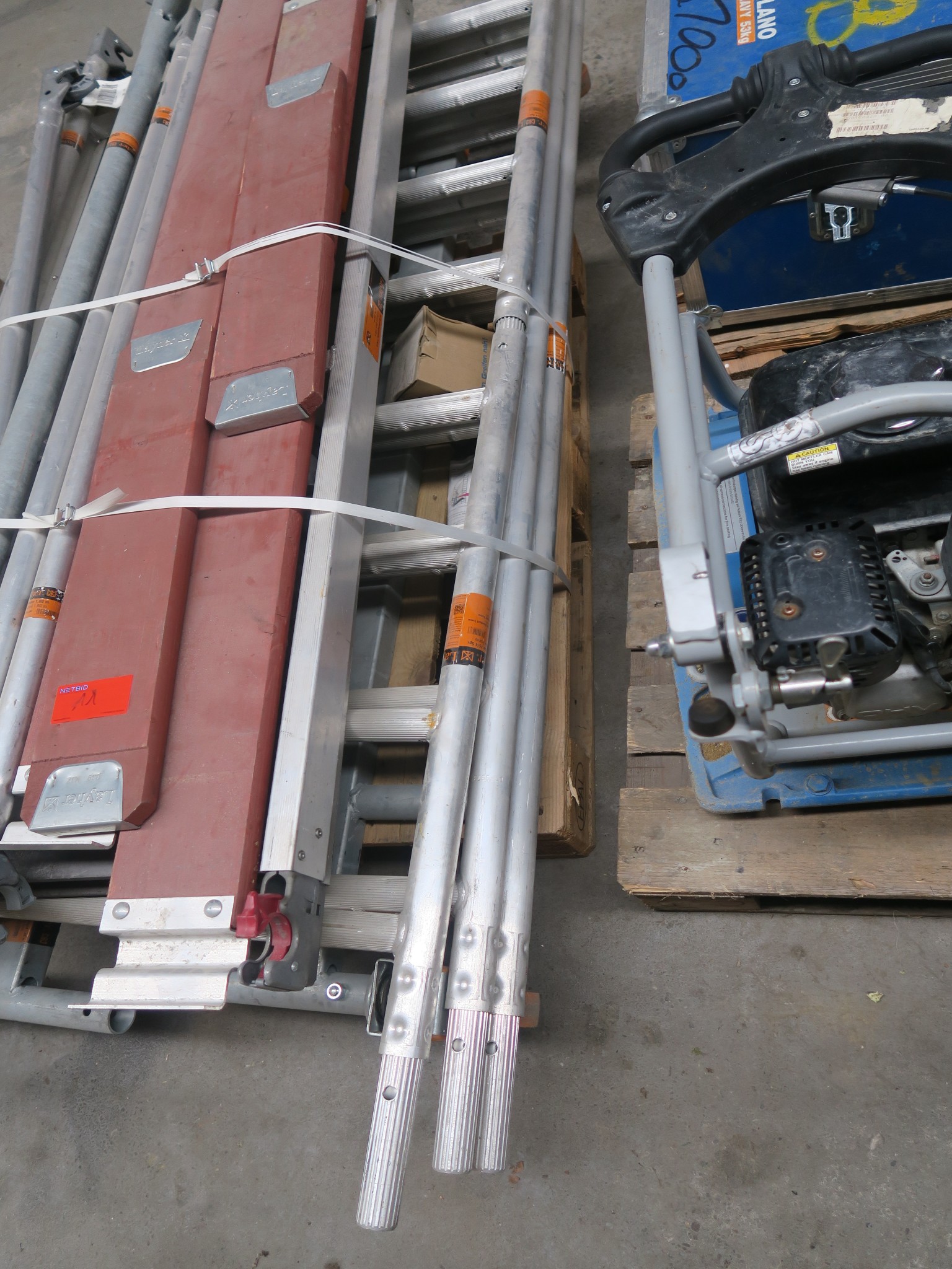 Różne urządzenia techniczne z magazynu-2