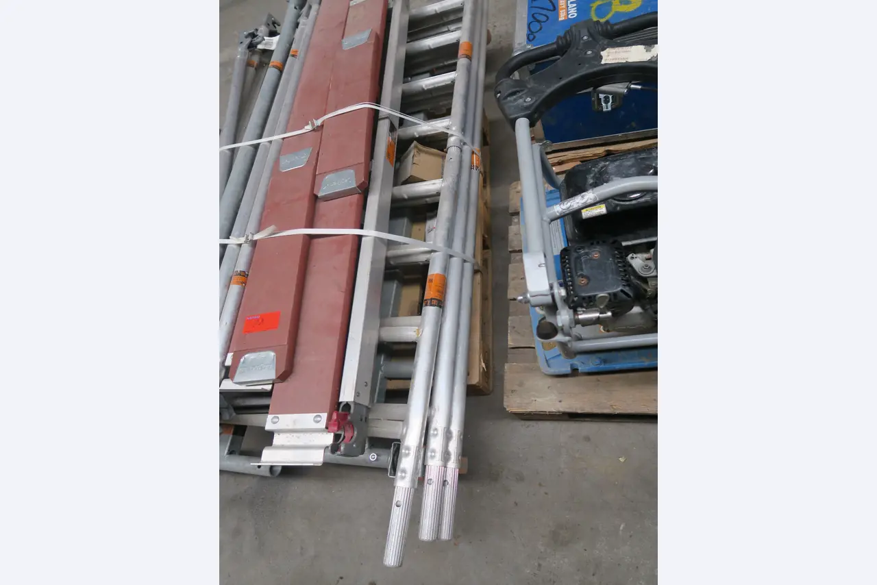 Div. techn. Einrichtung aus einem Lagerbestand-2