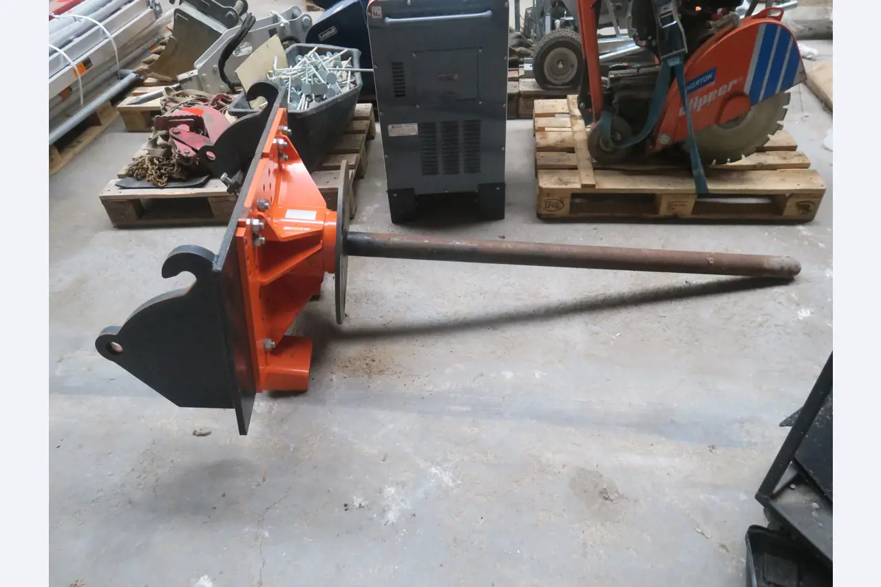 Div. techn. Einrichtung aus einem Lagerbestand-1