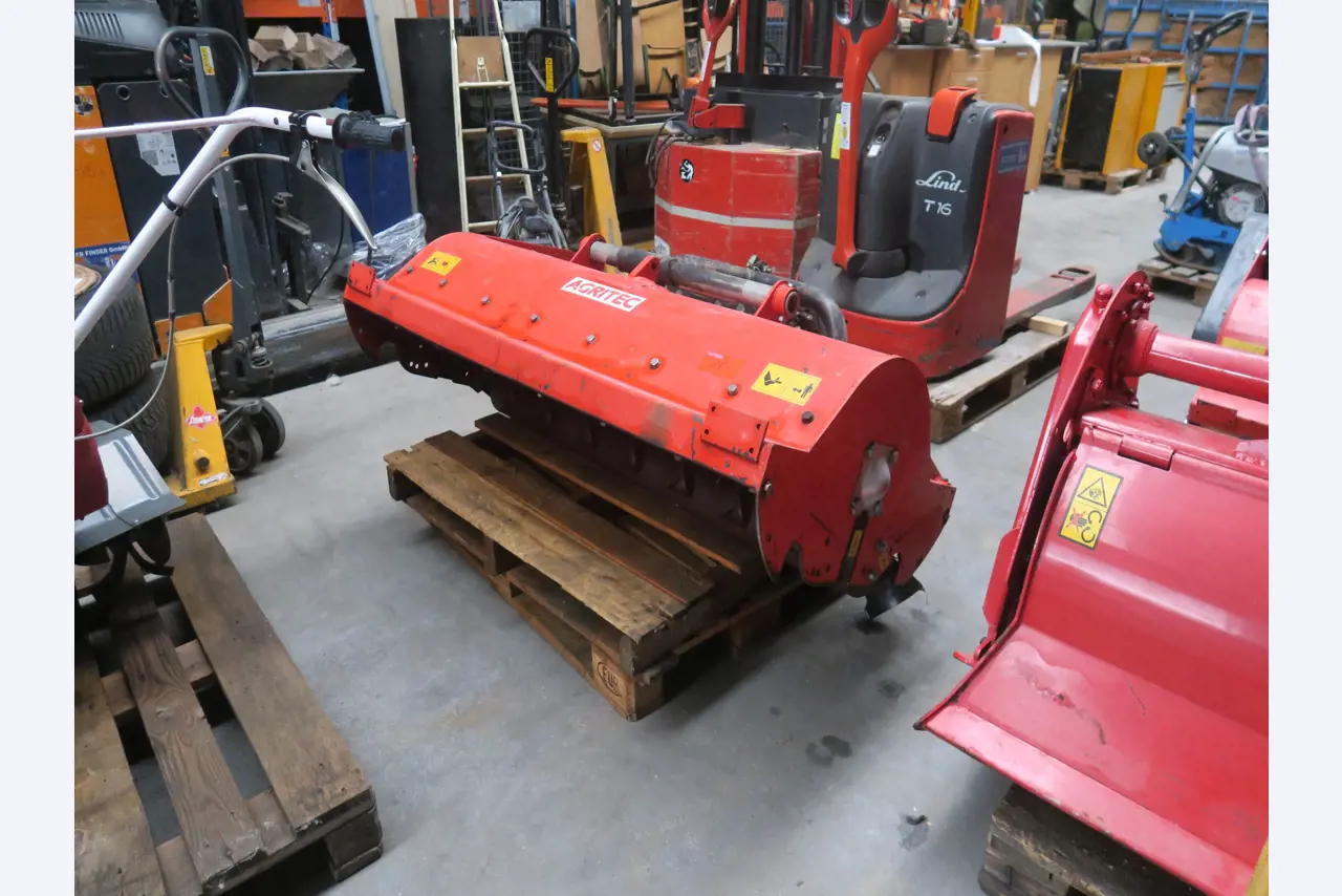 Div. techn. Einrichtung aus einem Lagerbestand-1