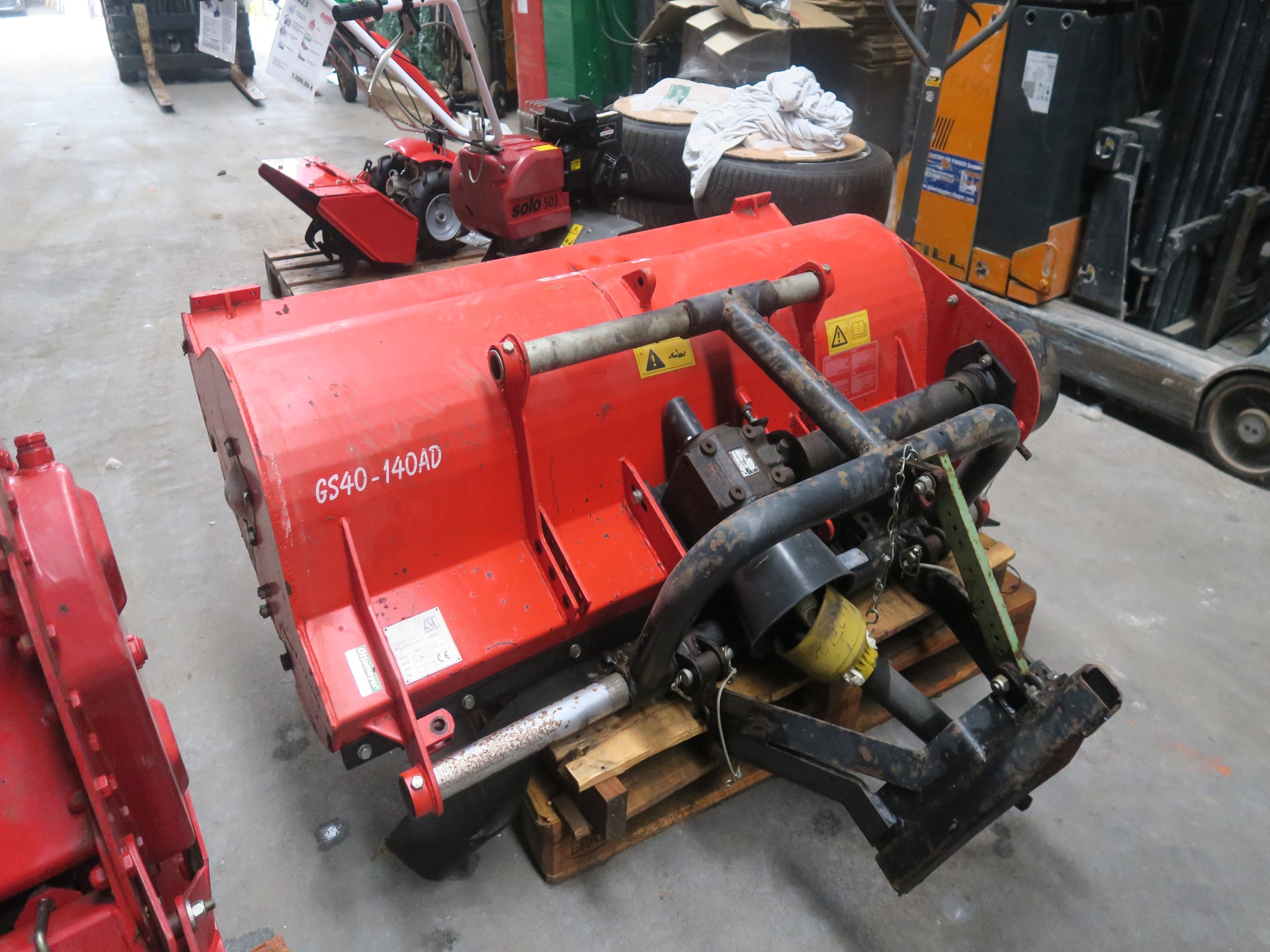 Div. techn. Einrichtung aus einem Lagerbestand-2