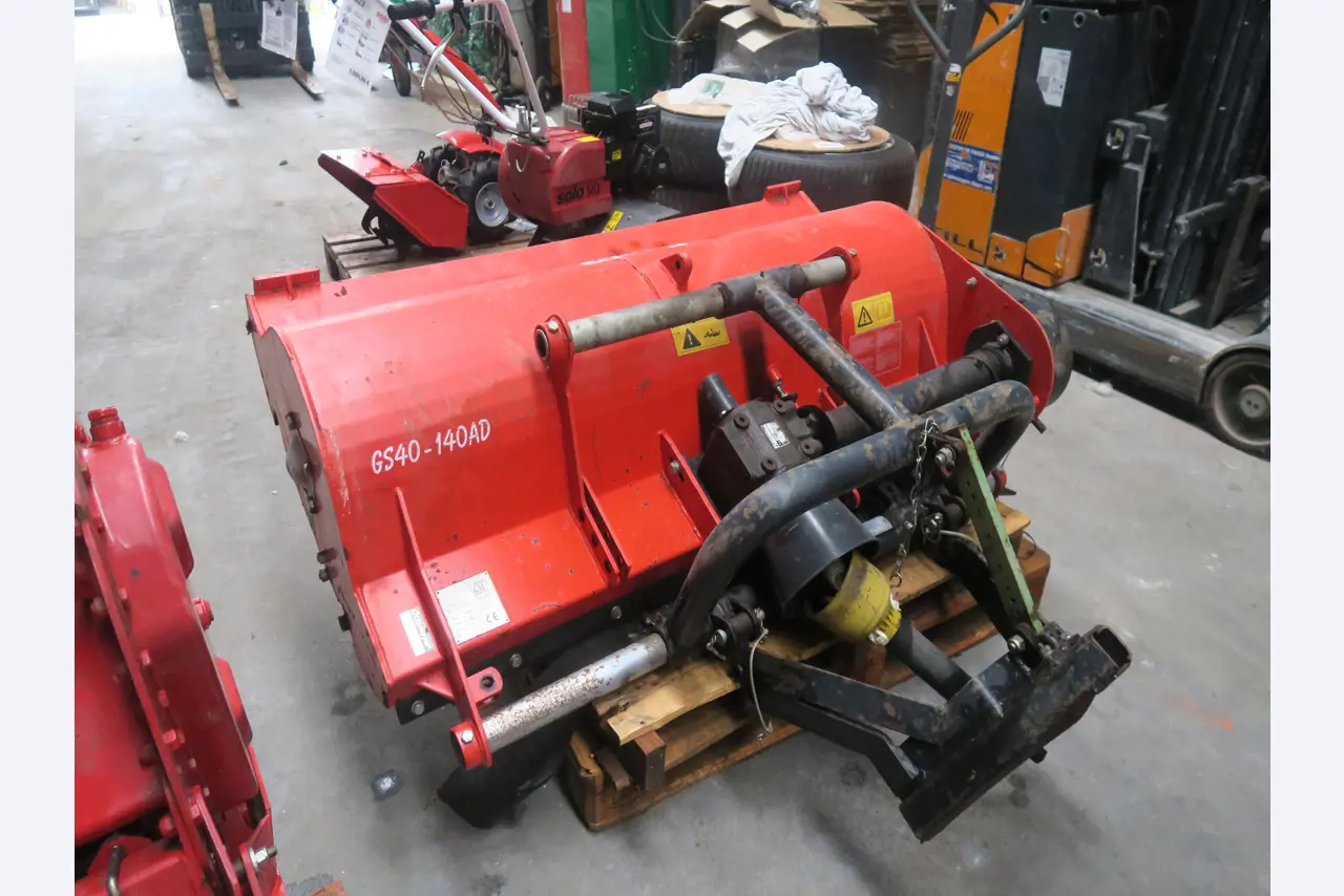 Div. techn. Einrichtung aus einem Lagerbestand-2