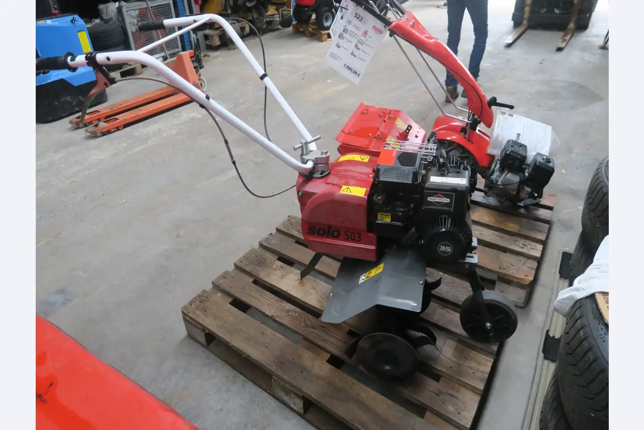 Div. techn. Einrichtung aus einem Lagerbestand-1