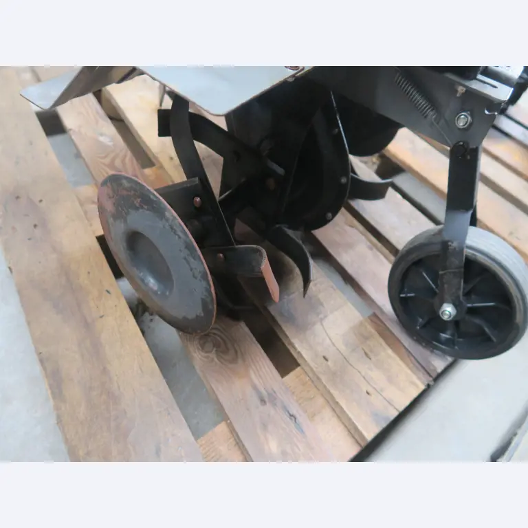 Div. techn. Einrichtung aus einem Lagerbestand-2