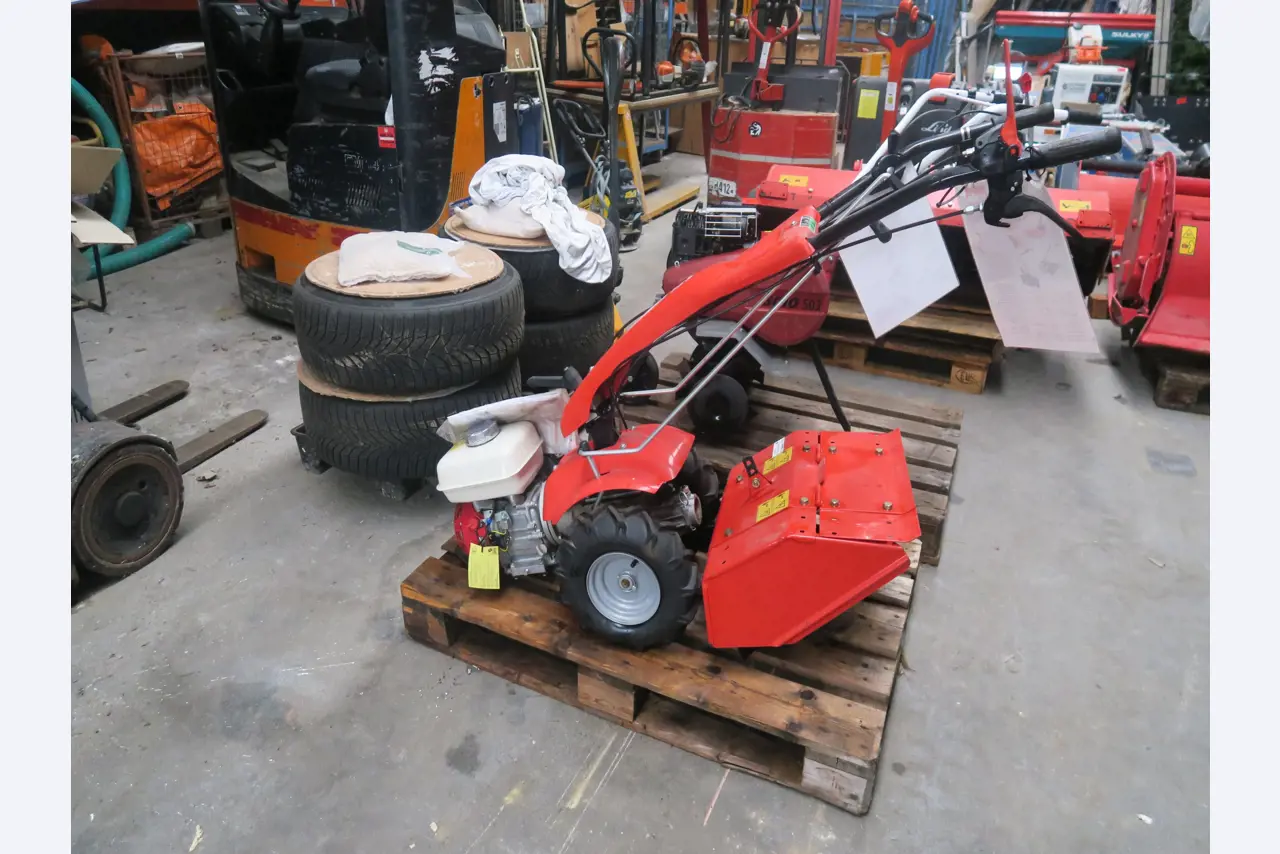 Div. techn. Einrichtung aus einem Lagerbestand-1