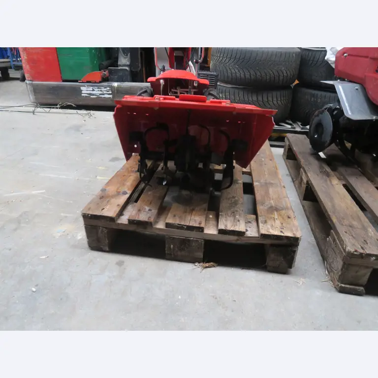 Div. techn. Einrichtung aus einem Lagerbestand-2