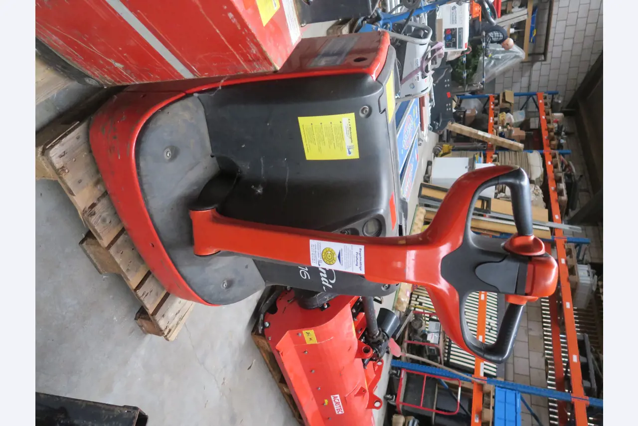 Div. techn. Einrichtung aus einem Lagerbestand-2