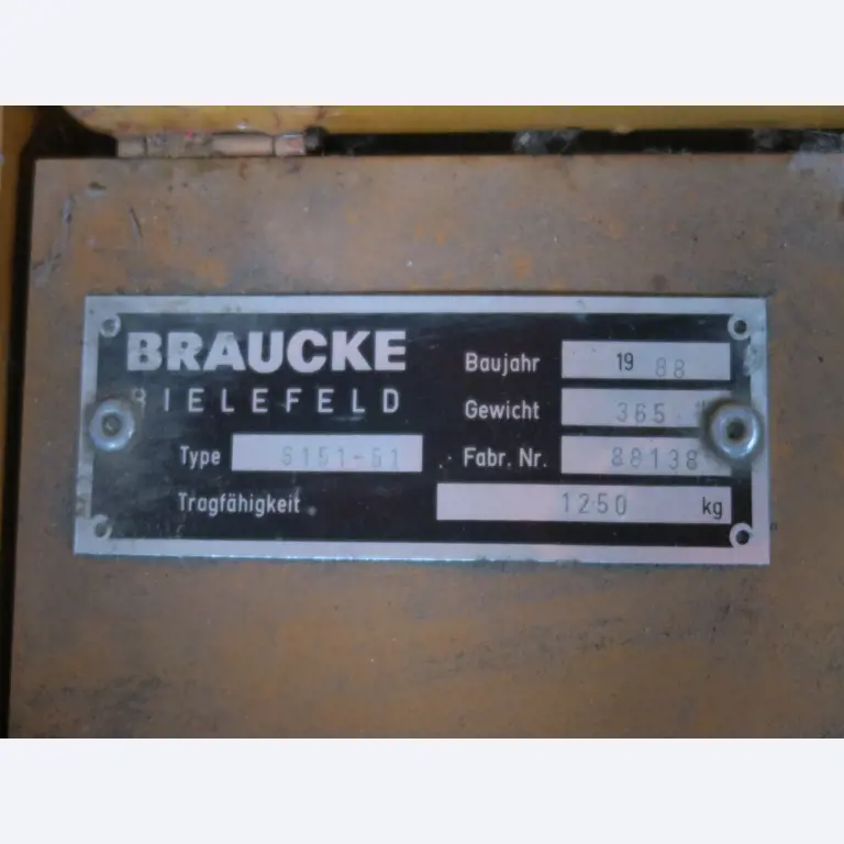 Div. techn. Einrichtung aus einem Lagerbestand-2