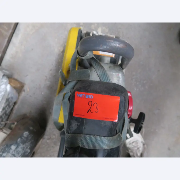 Div. techn. Einrichtung aus einem Lagerbestand-2