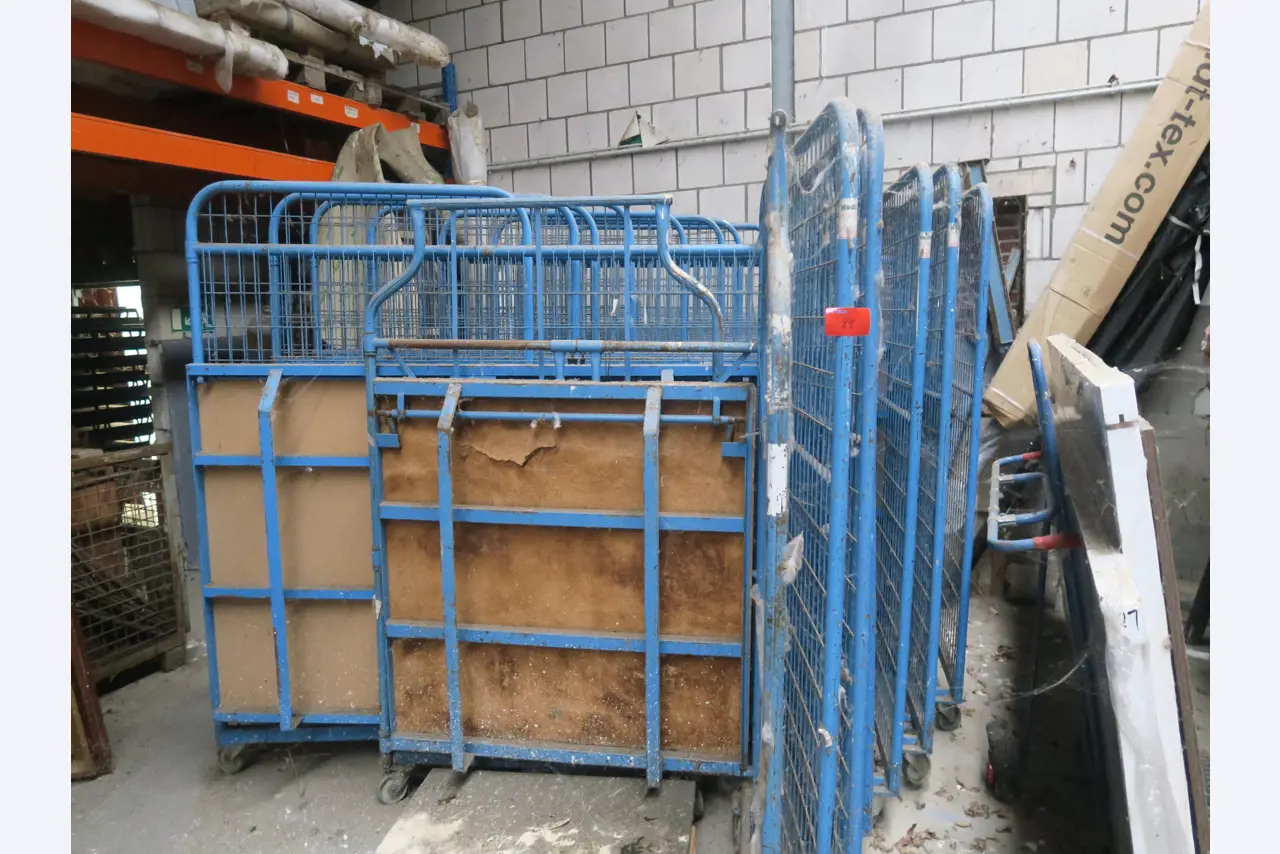 Div. techn. Einrichtung aus einem Lagerbestand-1