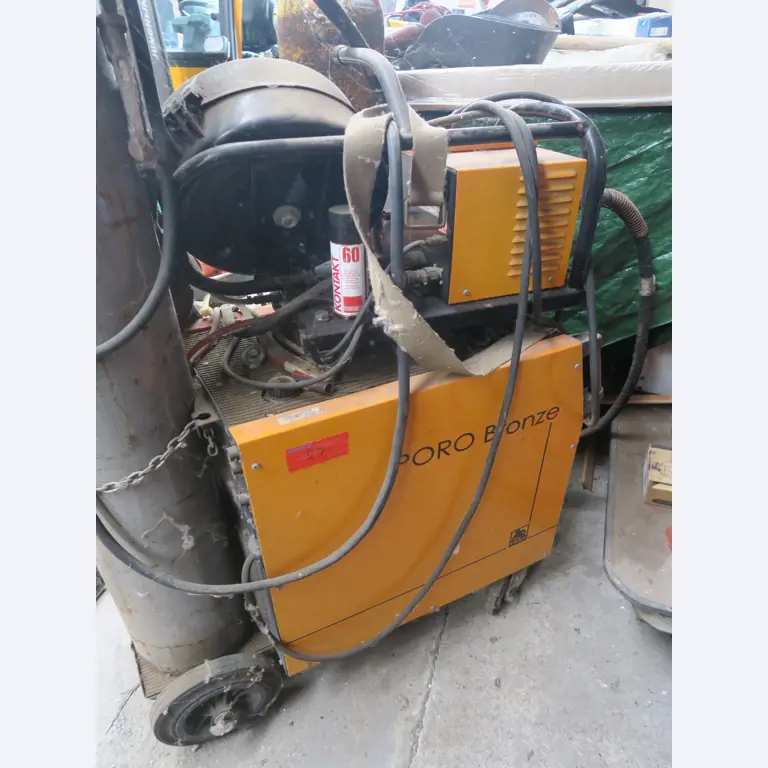 Div. techn. Einrichtung aus einem Lagerbestand-1