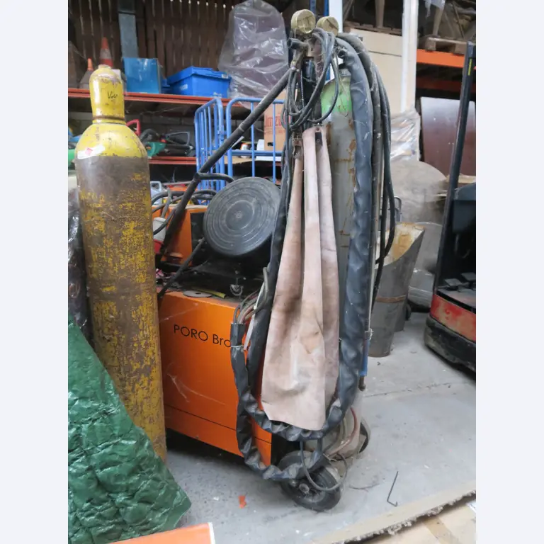 Div. techn. Einrichtung aus einem Lagerbestand-2