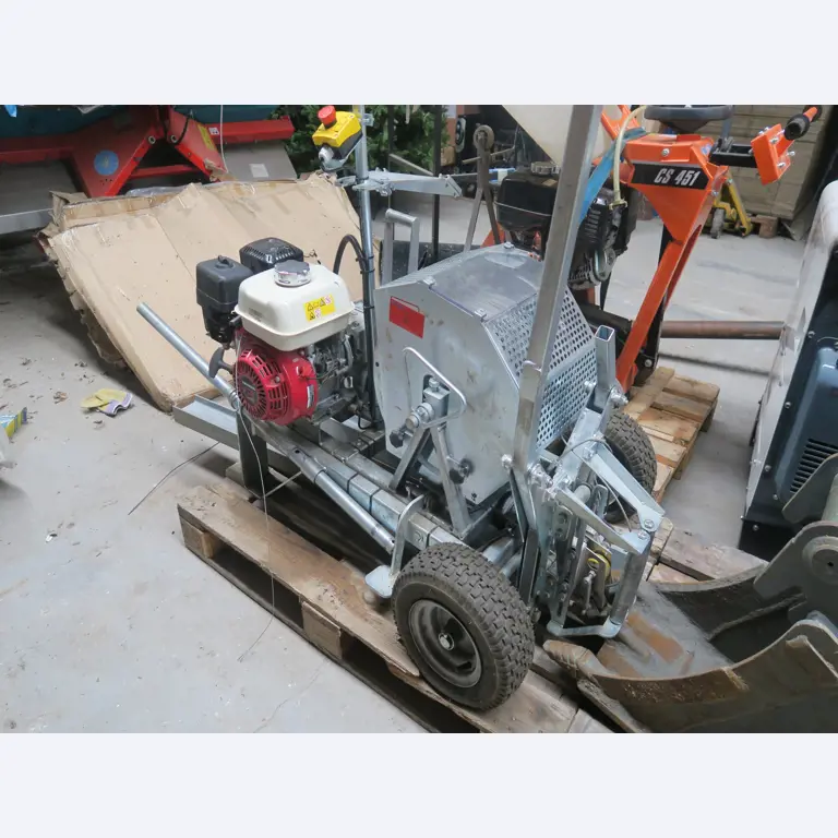 Div. techn. Einrichtung aus einem Lagerbestand-1