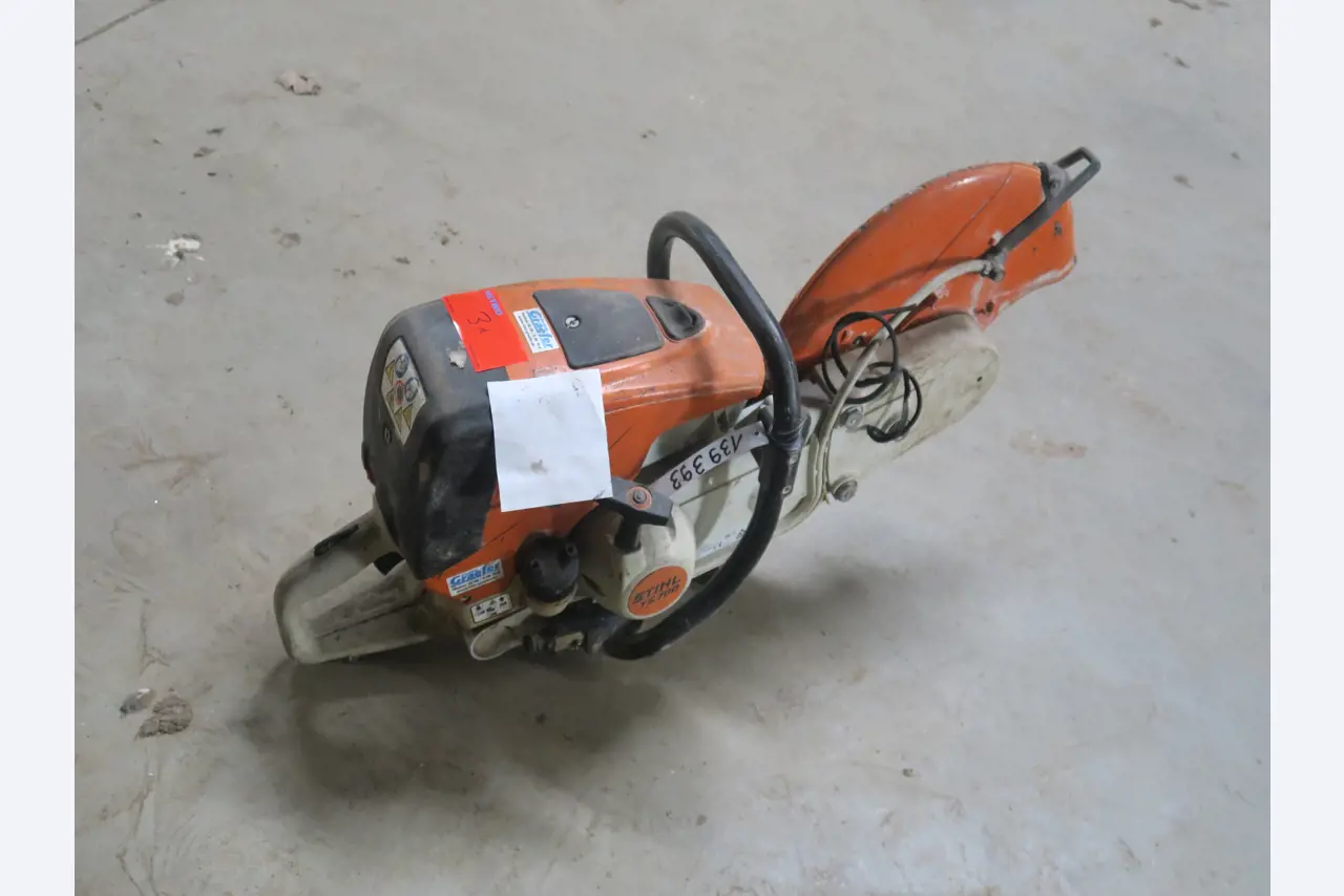 Div. techn. Einrichtung aus einem Lagerbestand-2