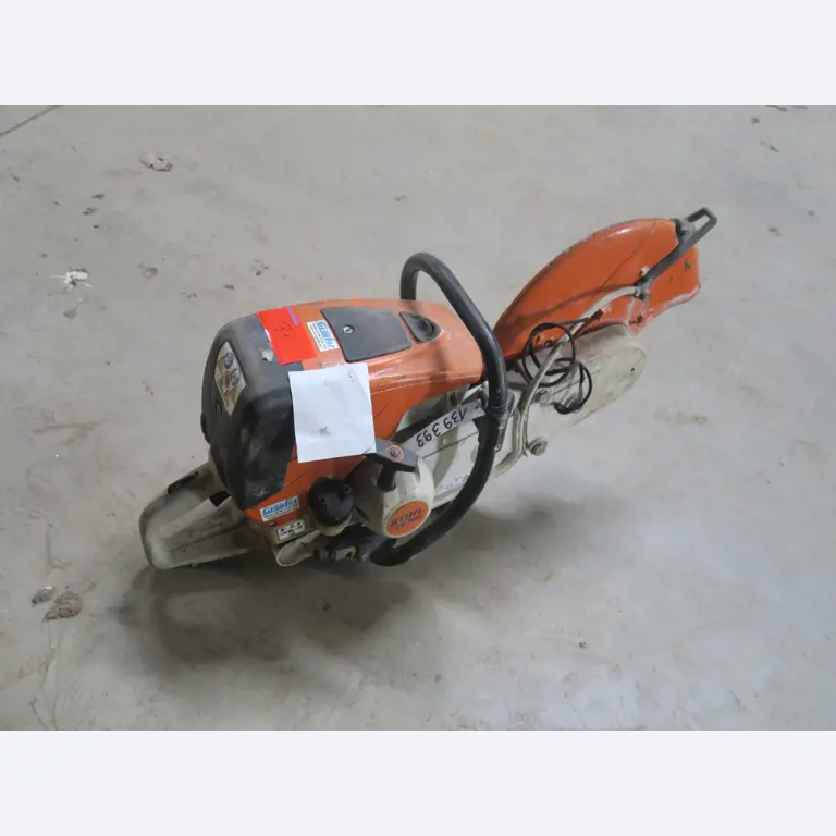 Div. techn. Einrichtung aus einem Lagerbestand-2