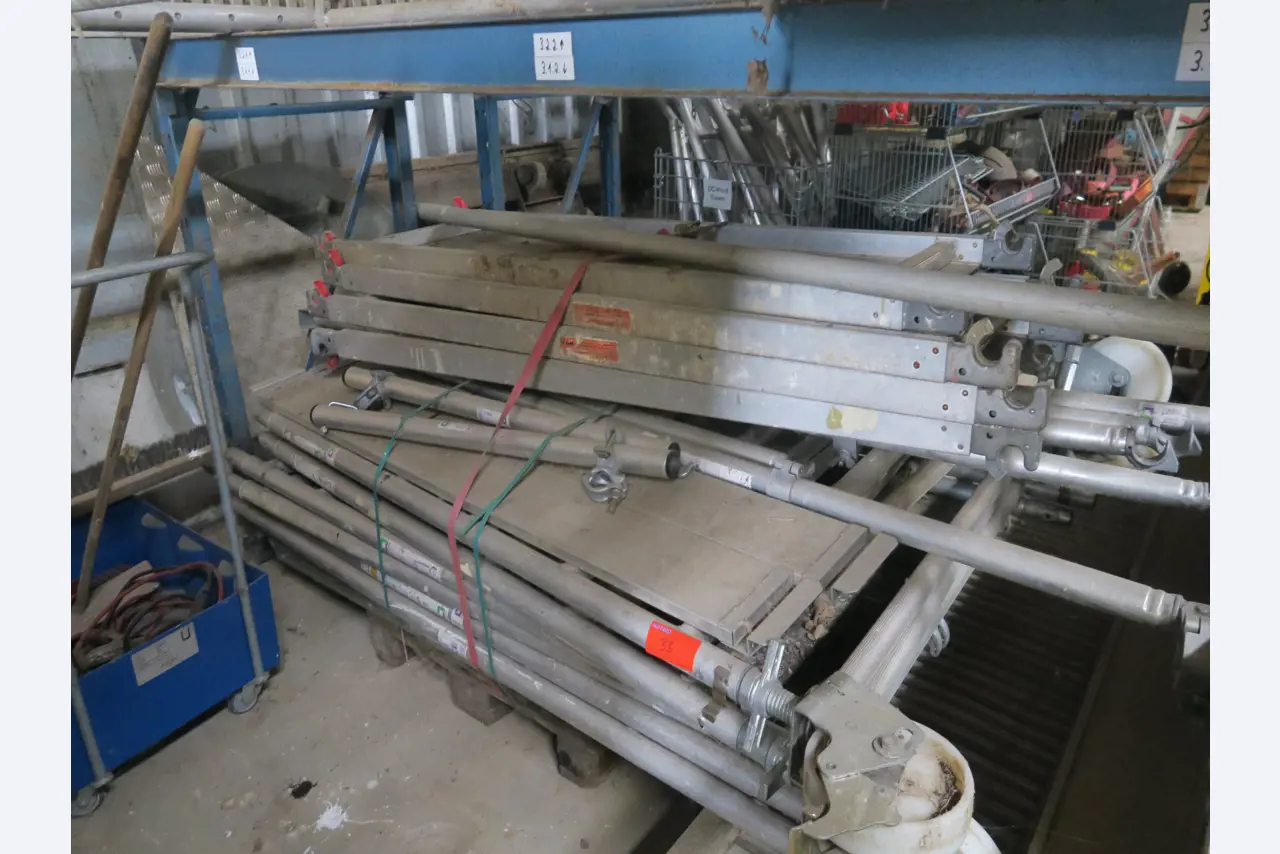 Div. techn. Einrichtung aus einem Lagerbestand-1