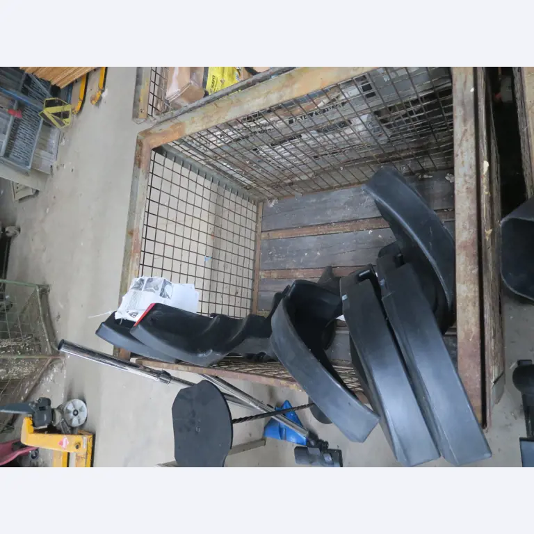 Div. techn. Einrichtung aus einem Lagerbestand-2