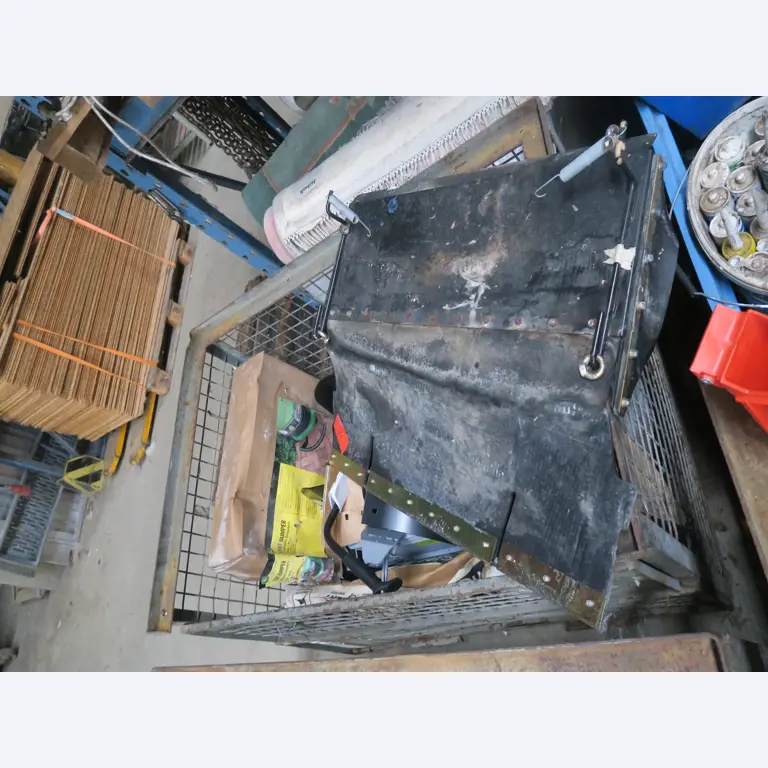 Div. techn. Einrichtung aus einem Lagerbestand-3