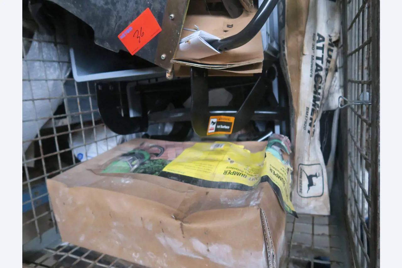 Div. techn. Einrichtung aus einem Lagerbestand-6