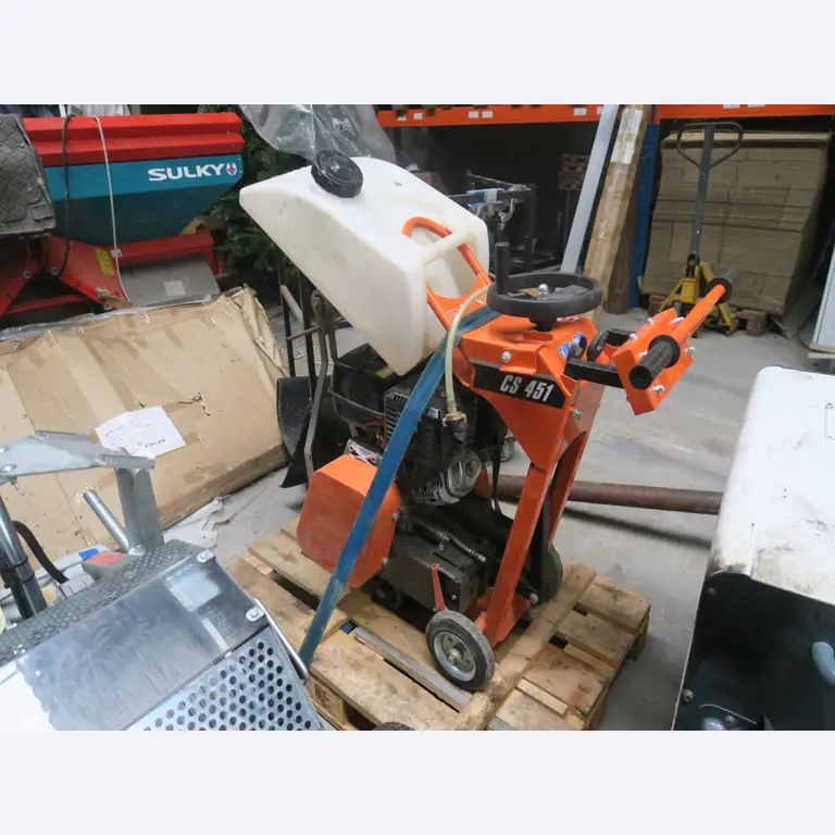 Div. techn. Einrichtung aus einem Lagerbestand-3