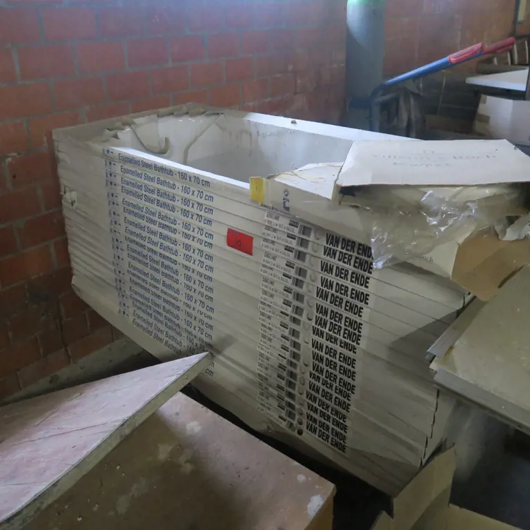 Posten Badewannen u.a. van der Ende u.a. BW Europa