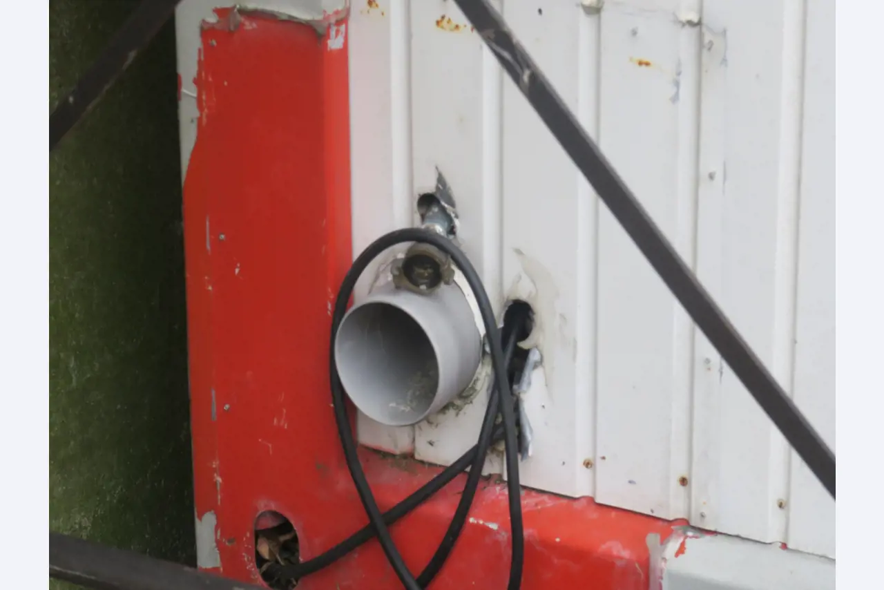 Div. techn. Einrichtung aus einem Lagerbestand-2