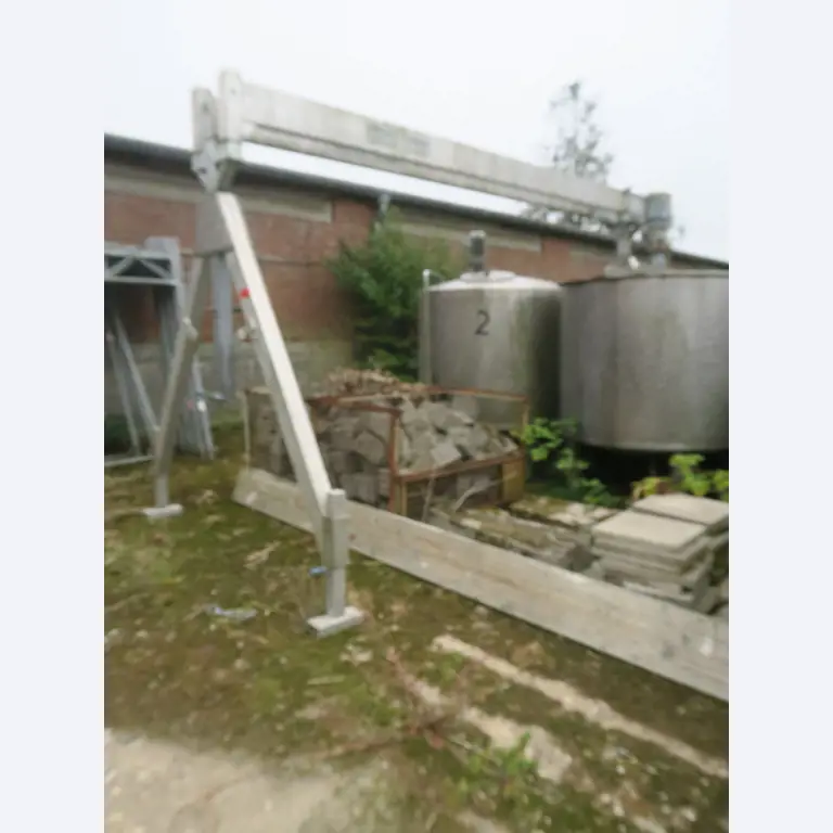 Div. techn. Einrichtung aus einem Lagerbestand-3