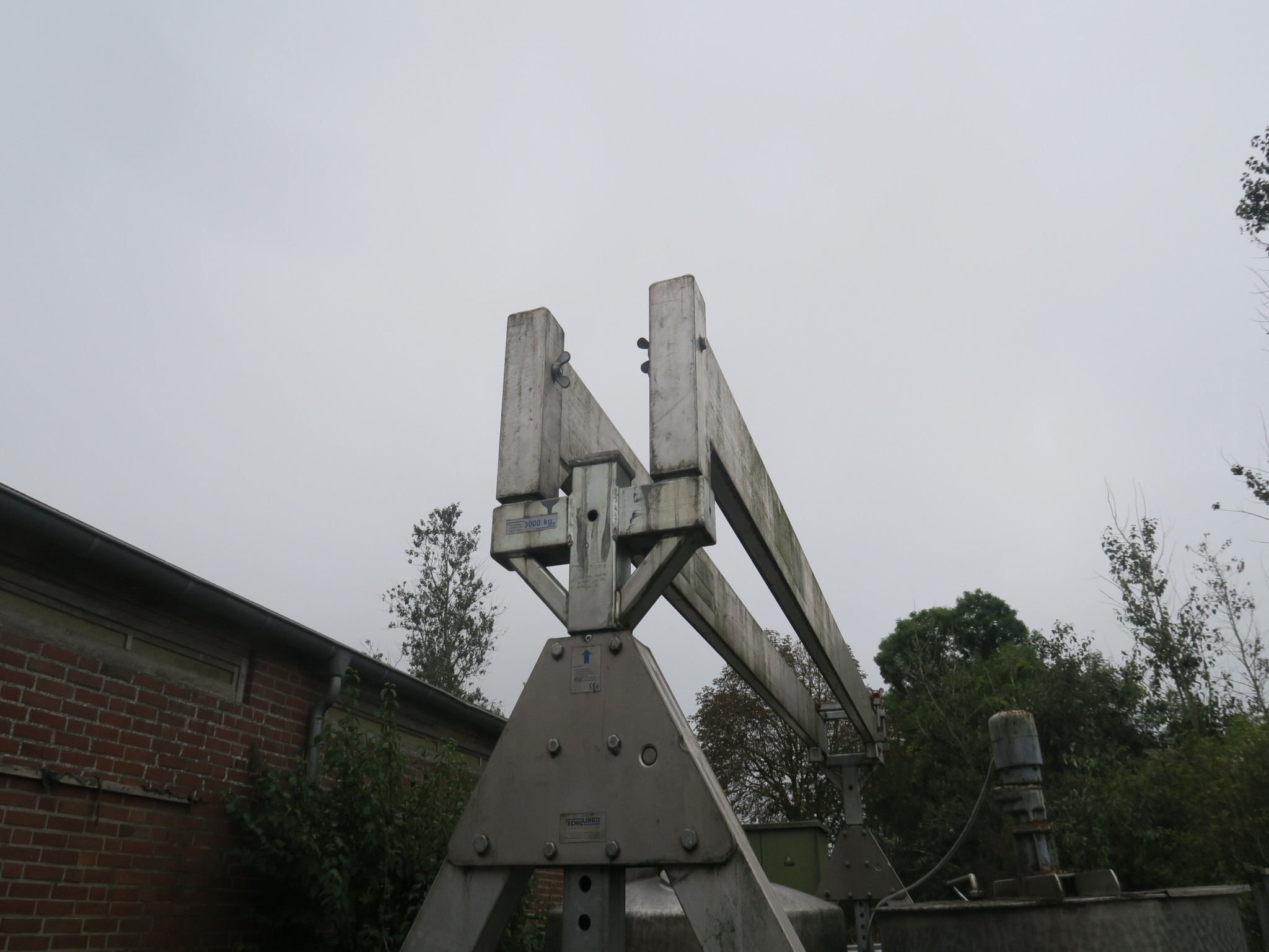 Různé technické vybavení ze skladu-1