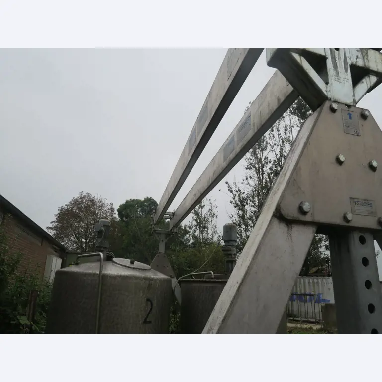 Div. techn. Einrichtung aus einem Lagerbestand-5