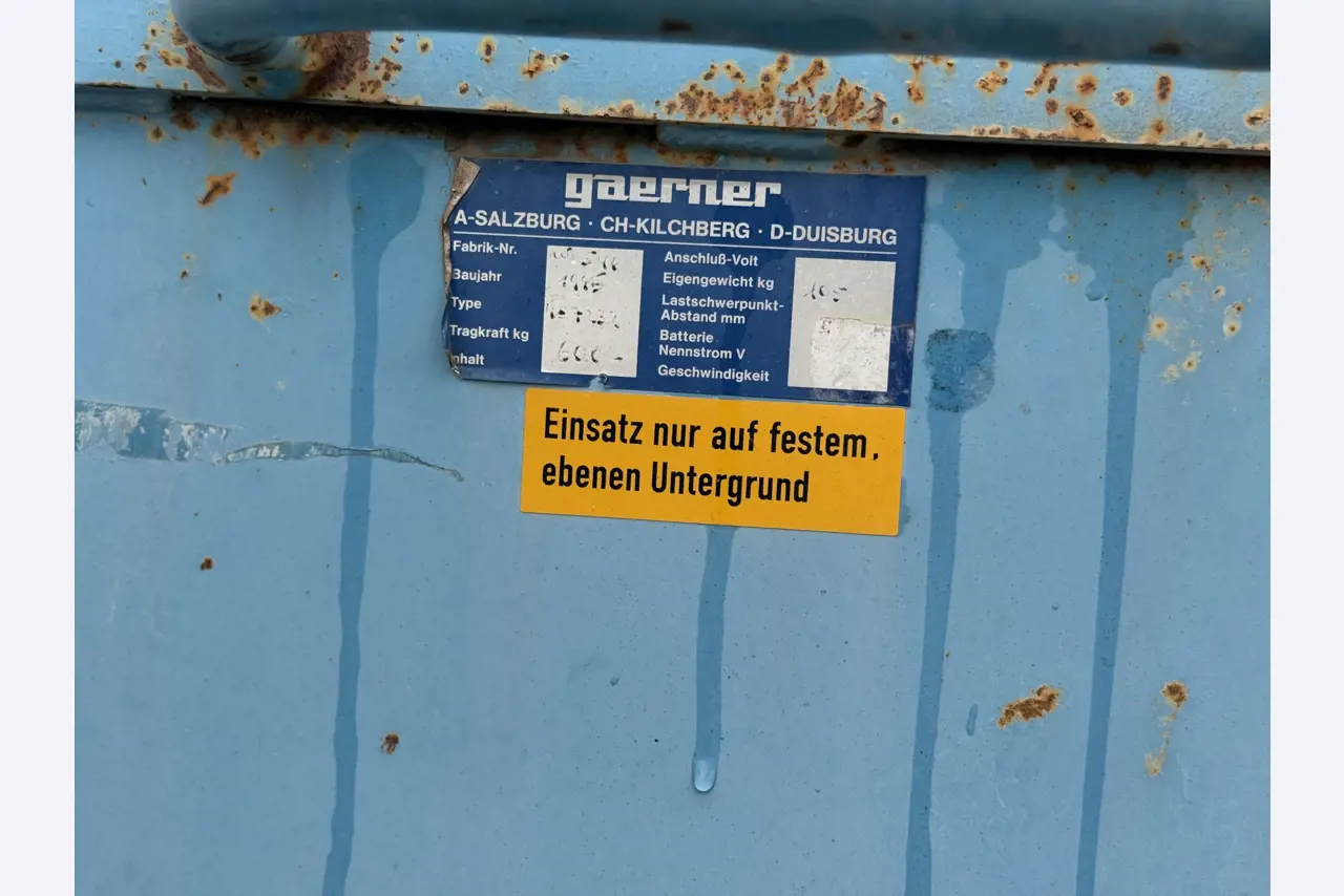 Div. techn. Einrichtung aus einem Lagerbestand-2