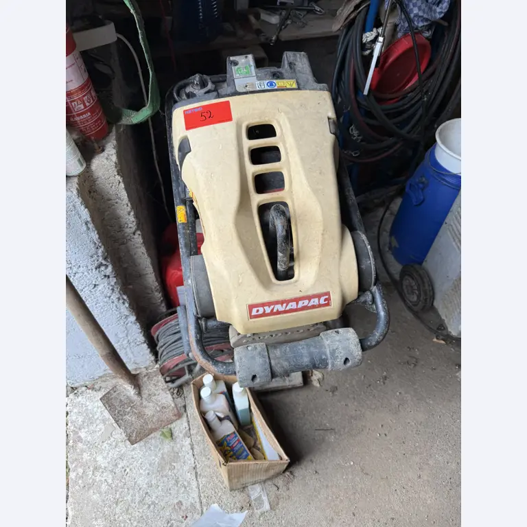 Div. techn. Einrichtung aus einem Lagerbestand-1