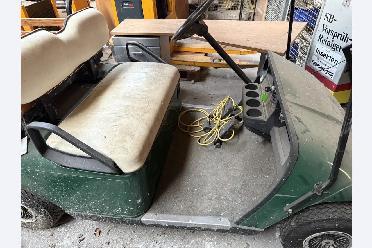 Div. techn. Einrichtung aus einem Lagerbestand-2