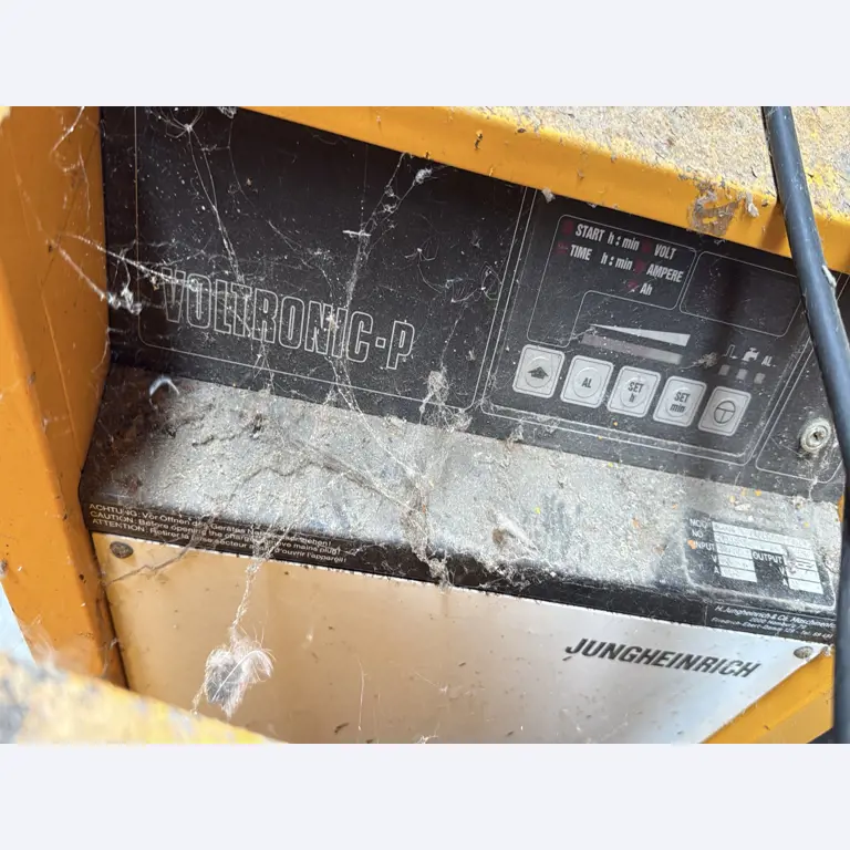 Različna tehnična oprema iz zaloge-1