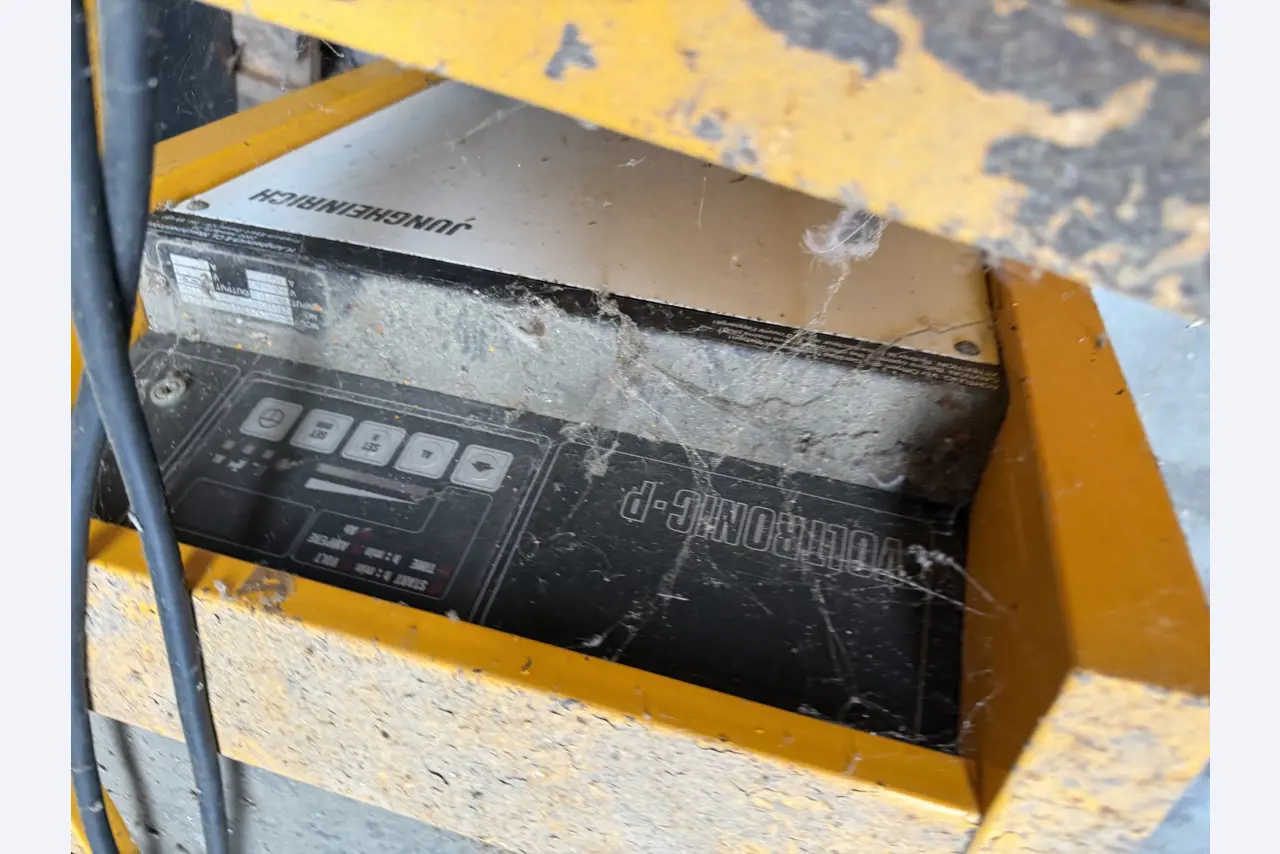 Različna tehnična oprema iz zaloge-2