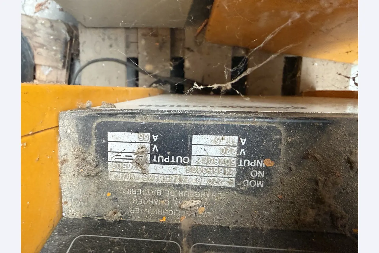 Različna tehnična oprema iz zaloge-3