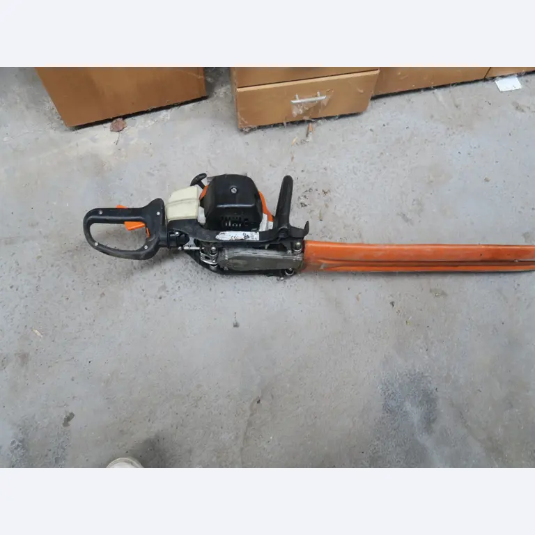 Div. techn. Einrichtung aus einem Lagerbestand-2