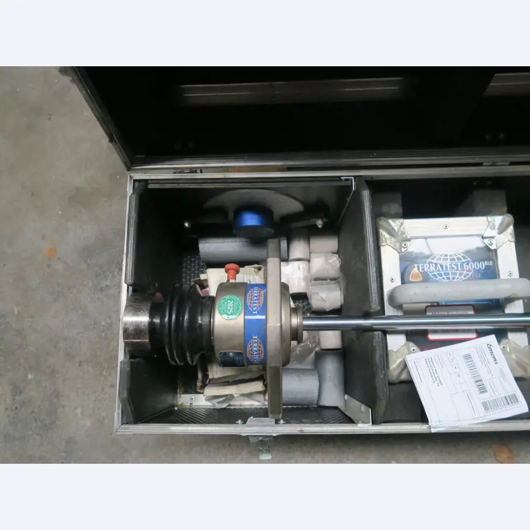 Div. techn. Einrichtung aus einem Lagerbestand-2