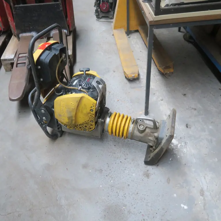 Rüttelstampfer Bomag BT60
