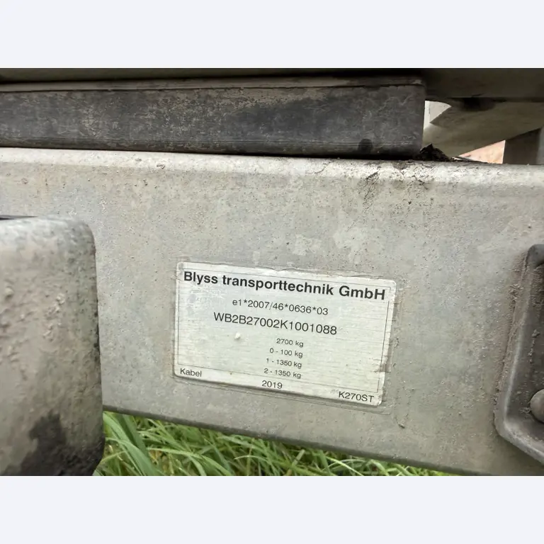 Div. techn. Einrichtung aus einem Lagerbestand-2