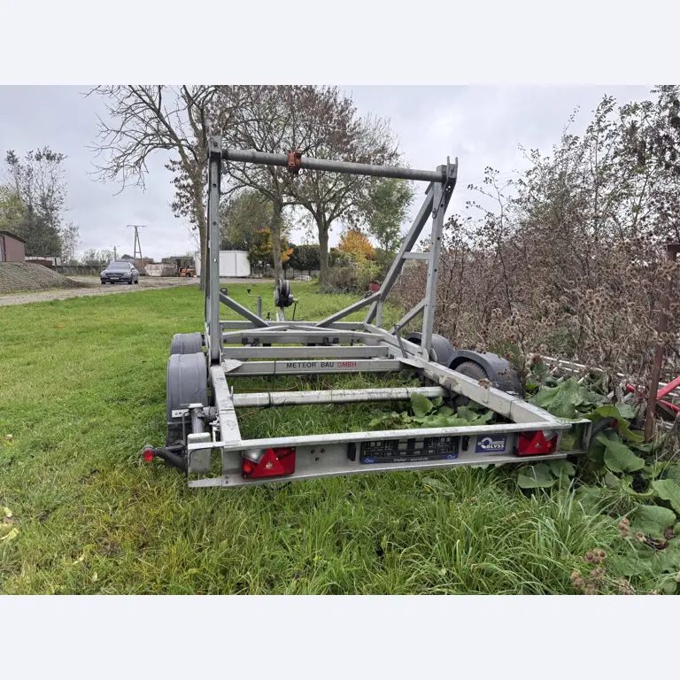 Div. techn. Einrichtung aus einem Lagerbestand-4