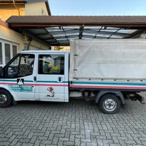 Trucks with loading crane, vans, Dokas with tarpaulin and bows, station wagons, forklift trucks, skips, small equipment, tools