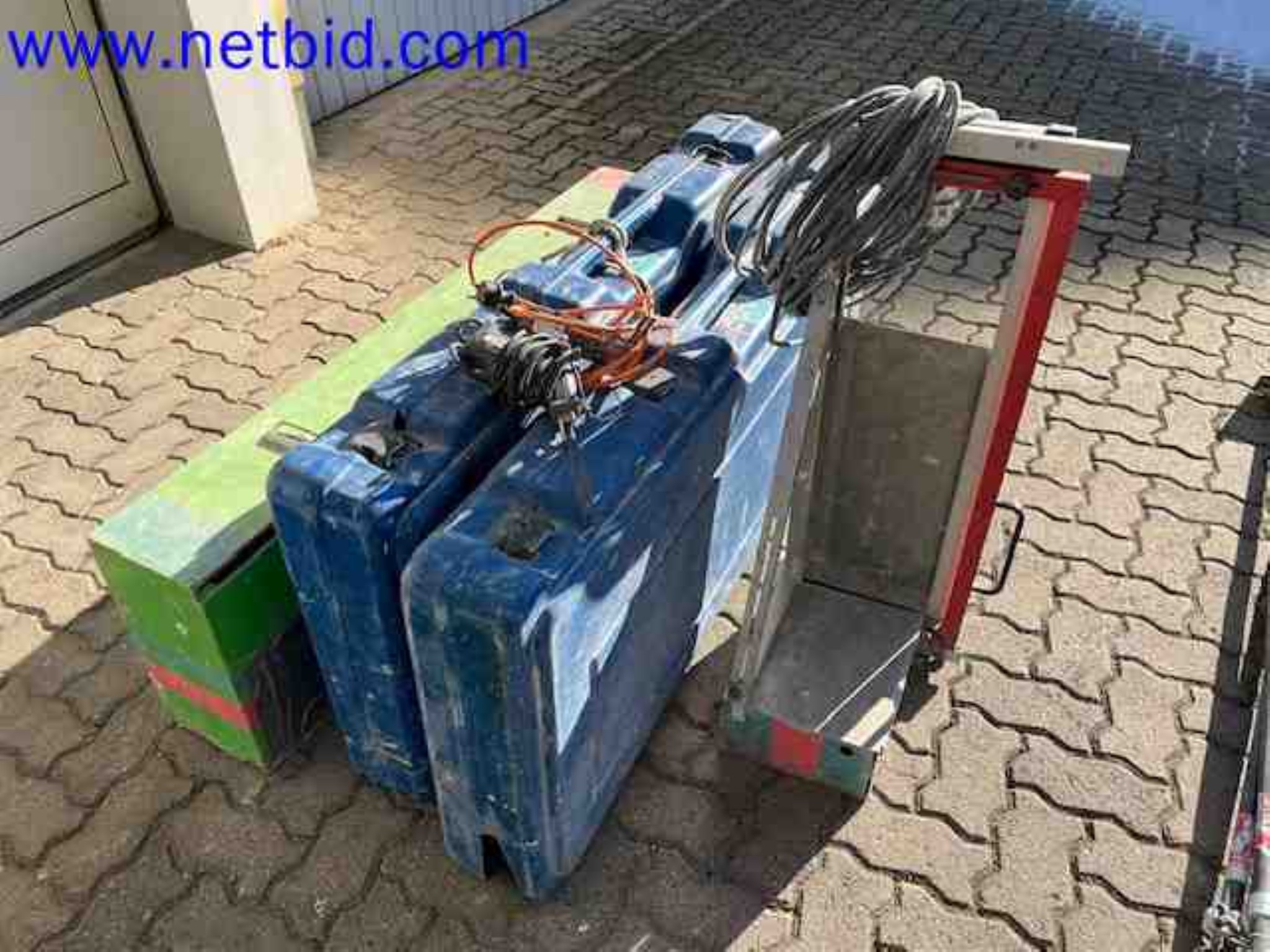 Trucks with loading crane, vans, Dokas with tarpaulin and bows, station wagons, forklift trucks, skips, small equipment, tools-11