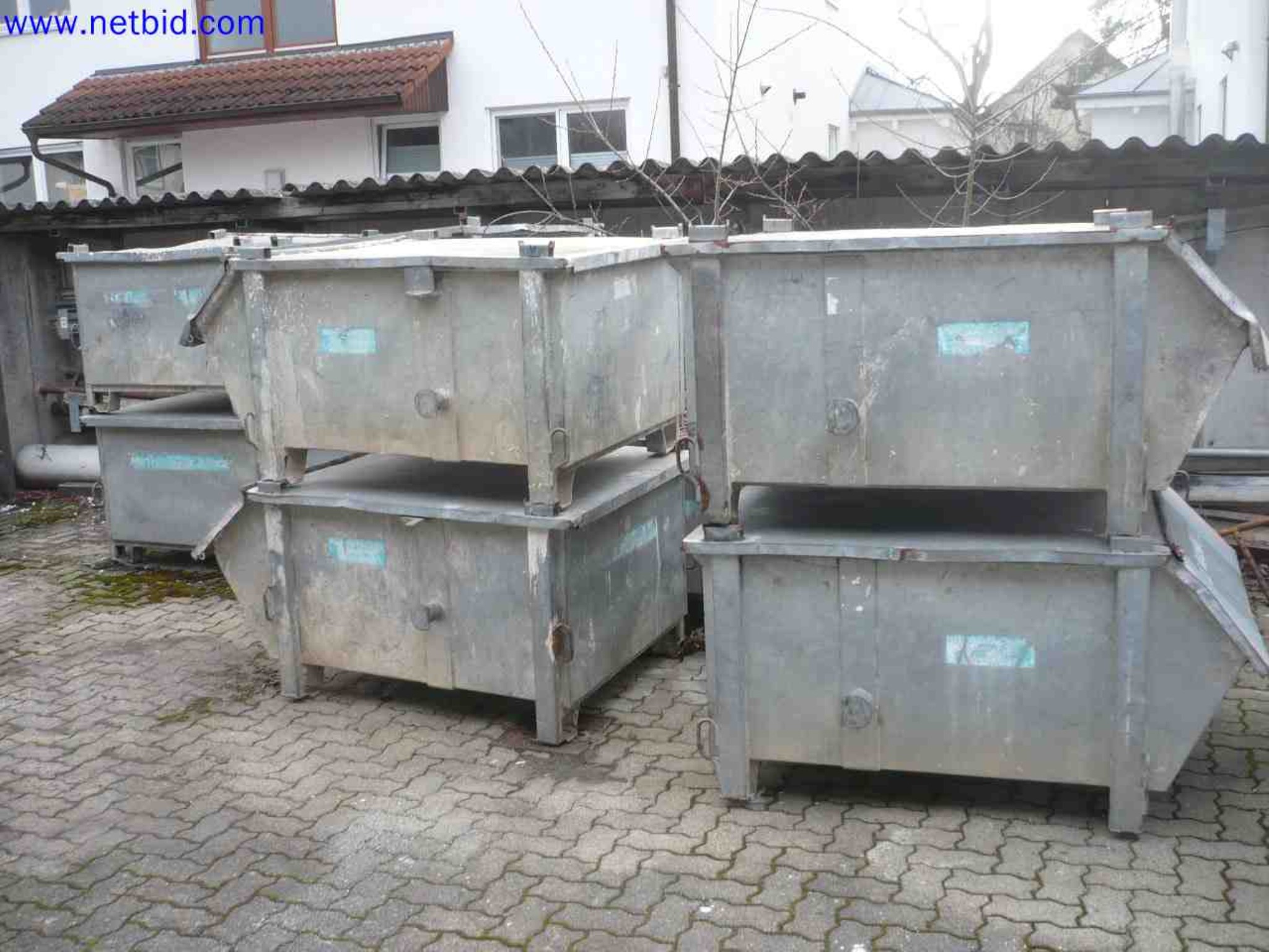 Trucks with loading crane, vans, Dokas with tarpaulin and bows, station wagons, forklift trucks, skips, small equipment, tools-1