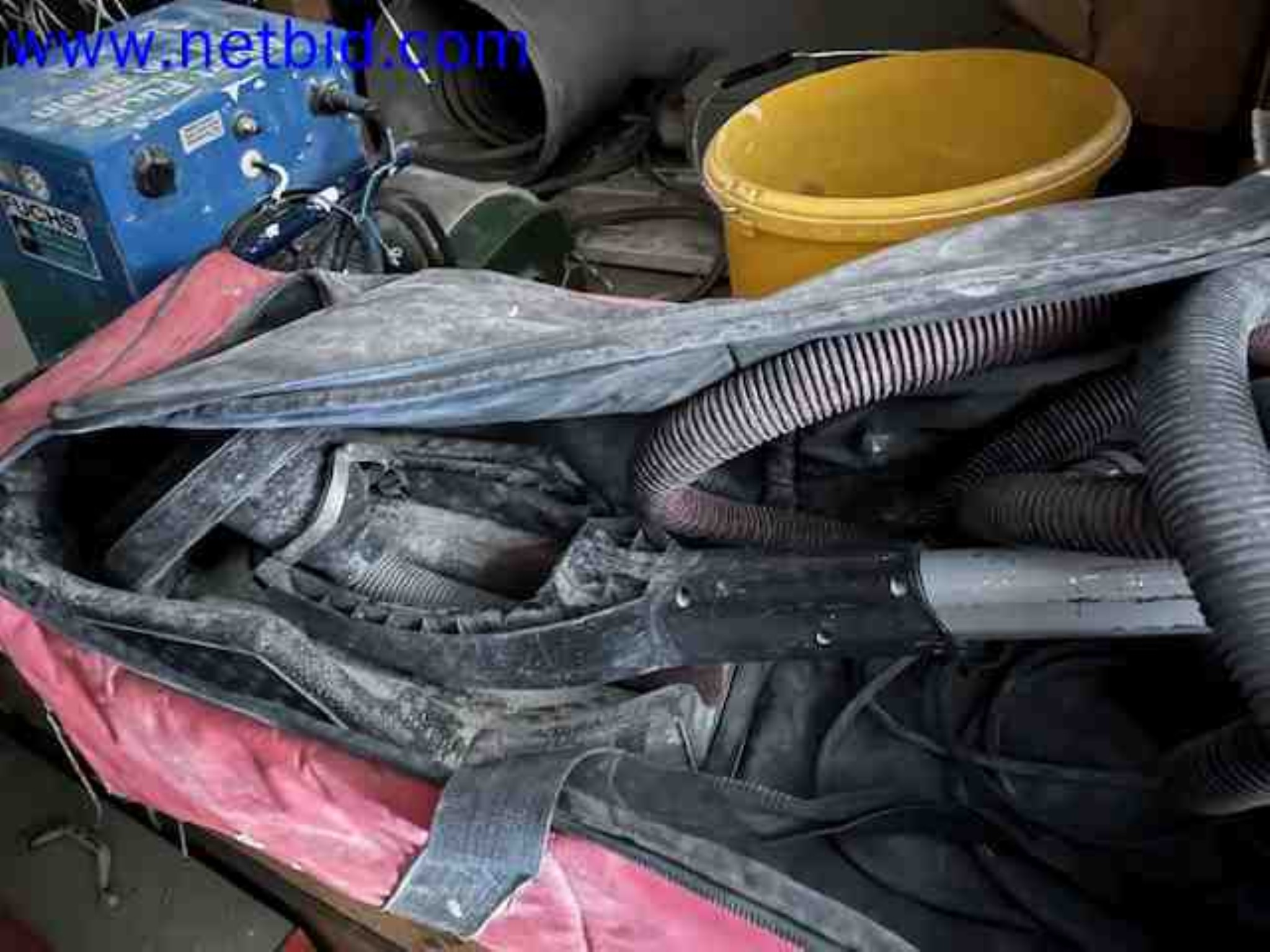 Trucks with loading crane, vans, Dokas with tarpaulin and bows, station wagons, forklift trucks, skips, small equipment, tools-4