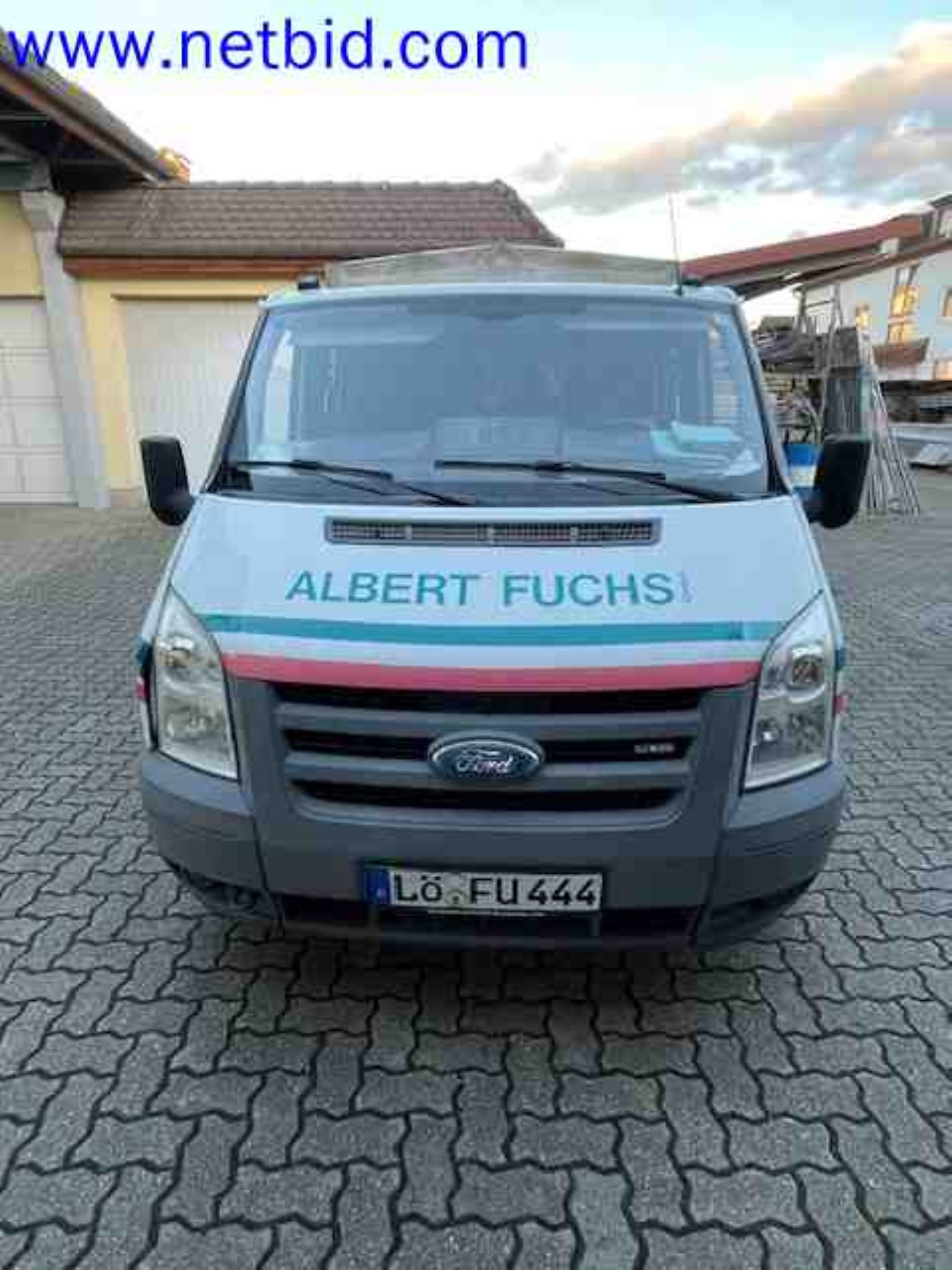 Trucks with loading crane, vans, Dokas with tarpaulin and bows, station wagons, forklift trucks, skips, small equipment, tools-2