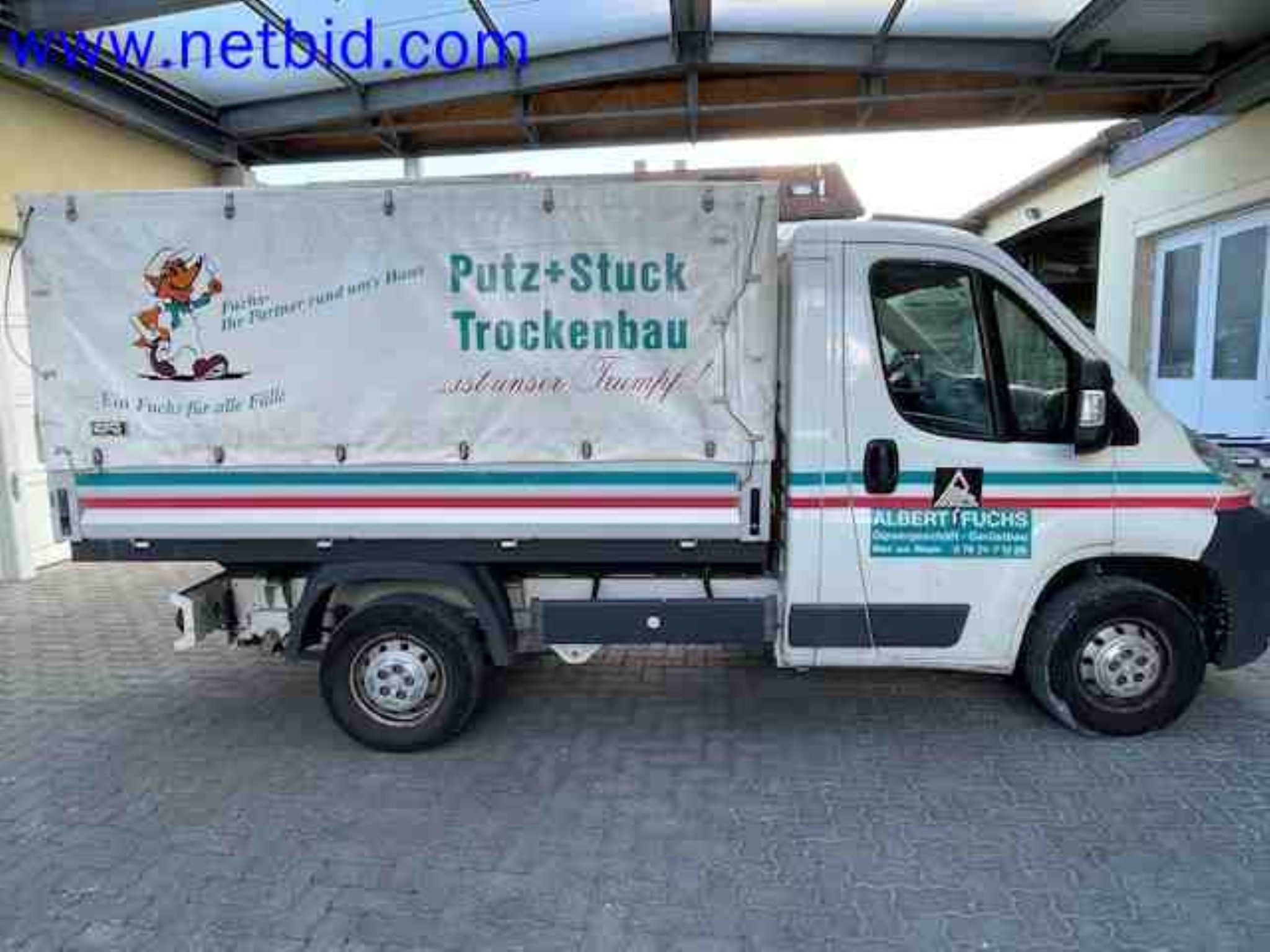 Trucks with loading crane, vans, Dokas with tarpaulin and bows, station wagons, forklift trucks, skips, small equipment, tools-1