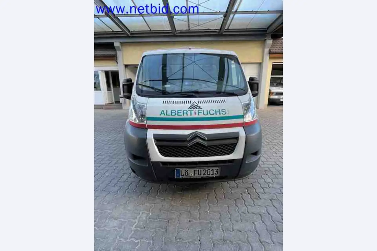 Trucks with loading crane, vans, Dokas with tarpaulin and bows, station wagons, forklift trucks, skips, small equipment, tools-2