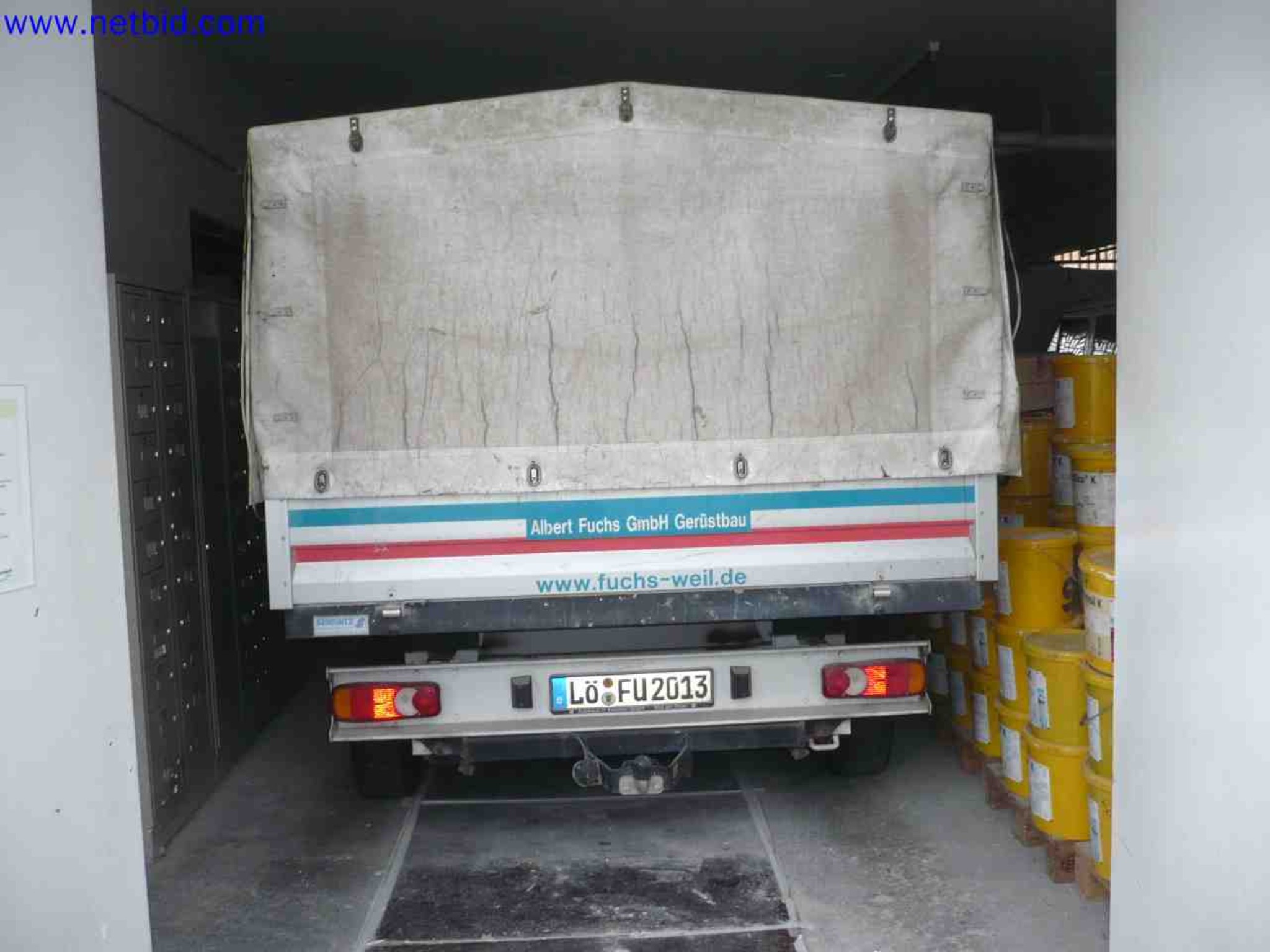 Trucks with loading crane, vans, Dokas with tarpaulin and bows, station wagons, forklift trucks, skips, small equipment, tools-3