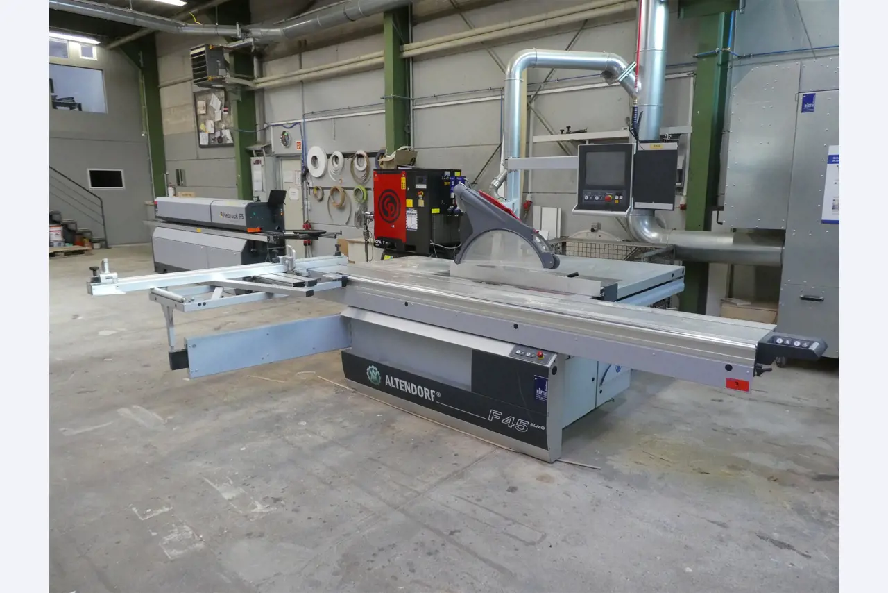 Maschinen aus dem Bereich Schreinerei & Möbelbau -3